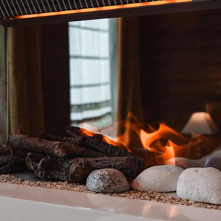 Maison D'Hote Les Notes Endormies Suite Le Refuge Walcourt Exterior foto