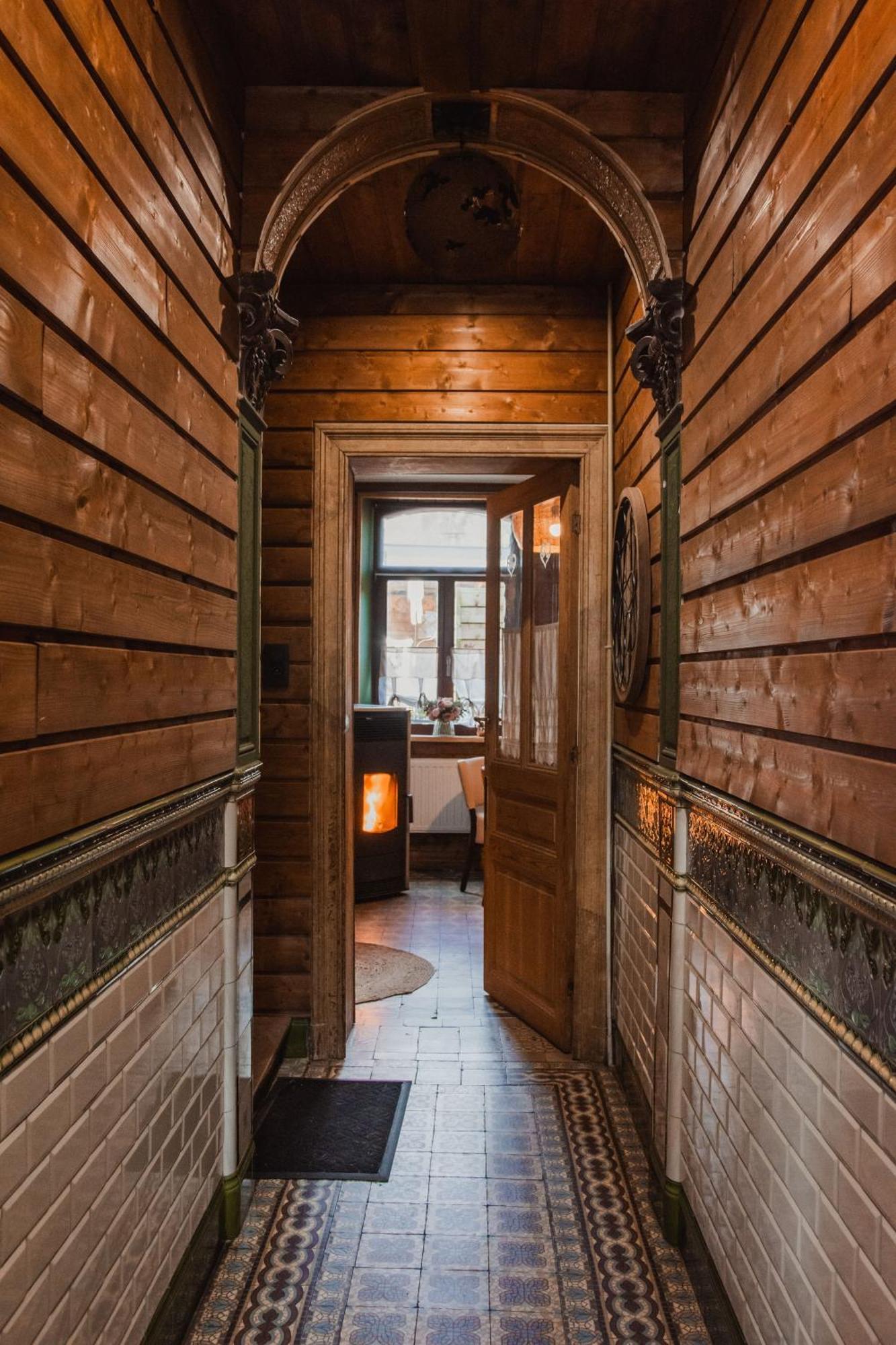 Maison D'Hote Les Notes Endormies Suite Le Refuge Walcourt Exterior foto
